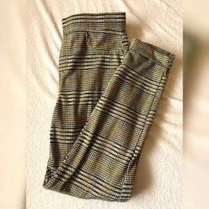 Black and yellow plaid pants size large